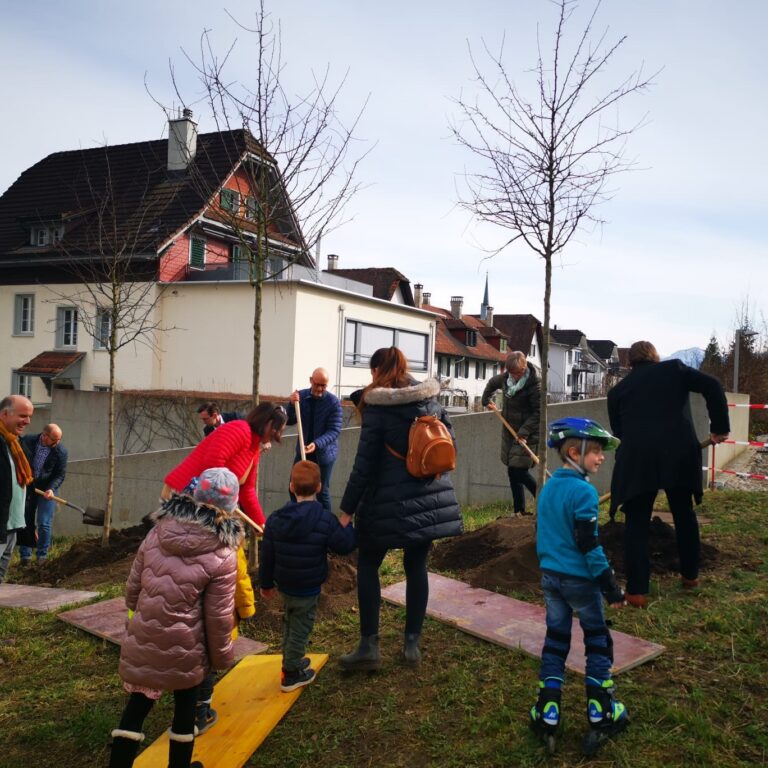 Spatenstich Generationenplatz Büel Cham
